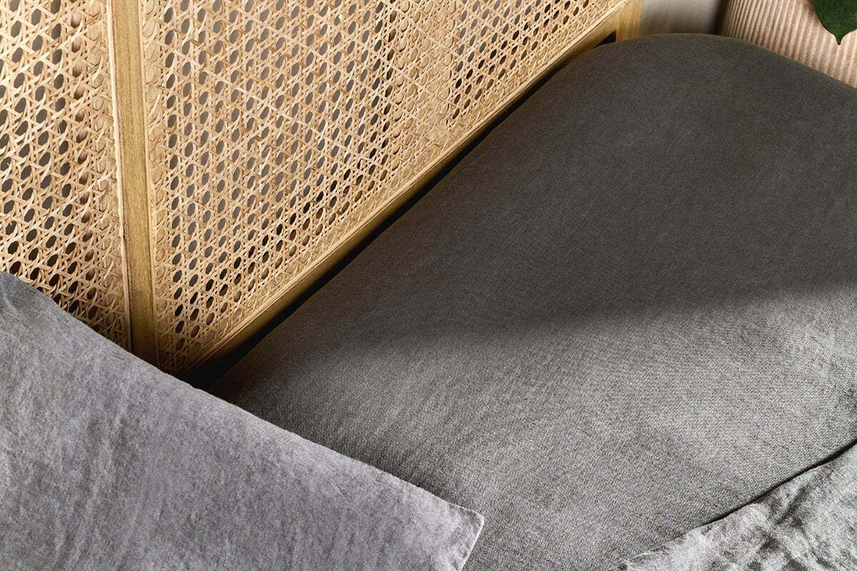 Adya Linen Fitted Sheet - Charcoal