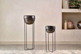Endo Reclaimed Iron Planter Stand