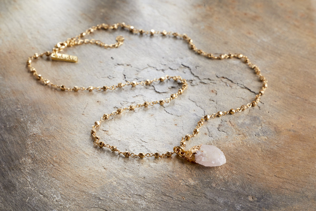 Hadari Rose Quartz Necklace - Gold