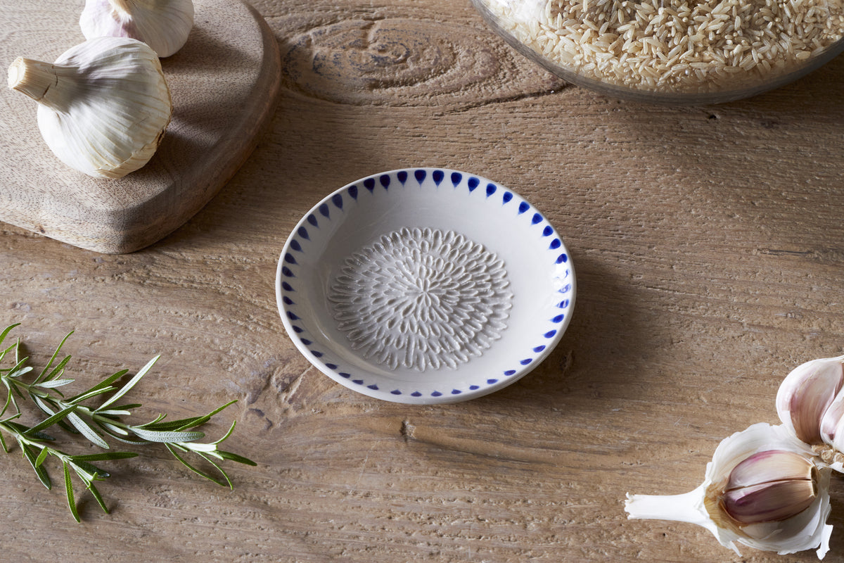 Indigo Drop Garlic Grater - Cream & Indigo
