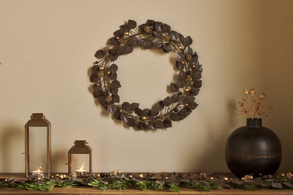 Ishana Wreath - Antique Brass