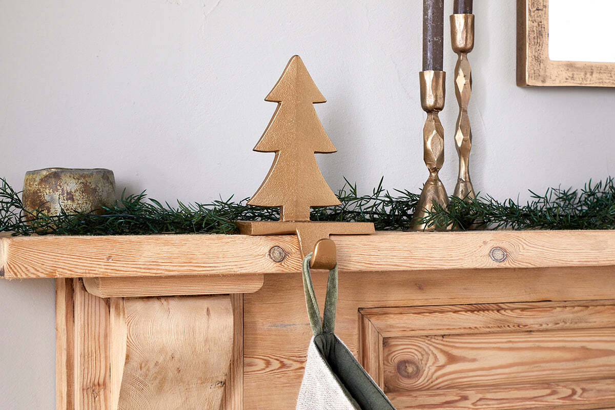 Kotta Stocking Tree Holder - Antique Brass