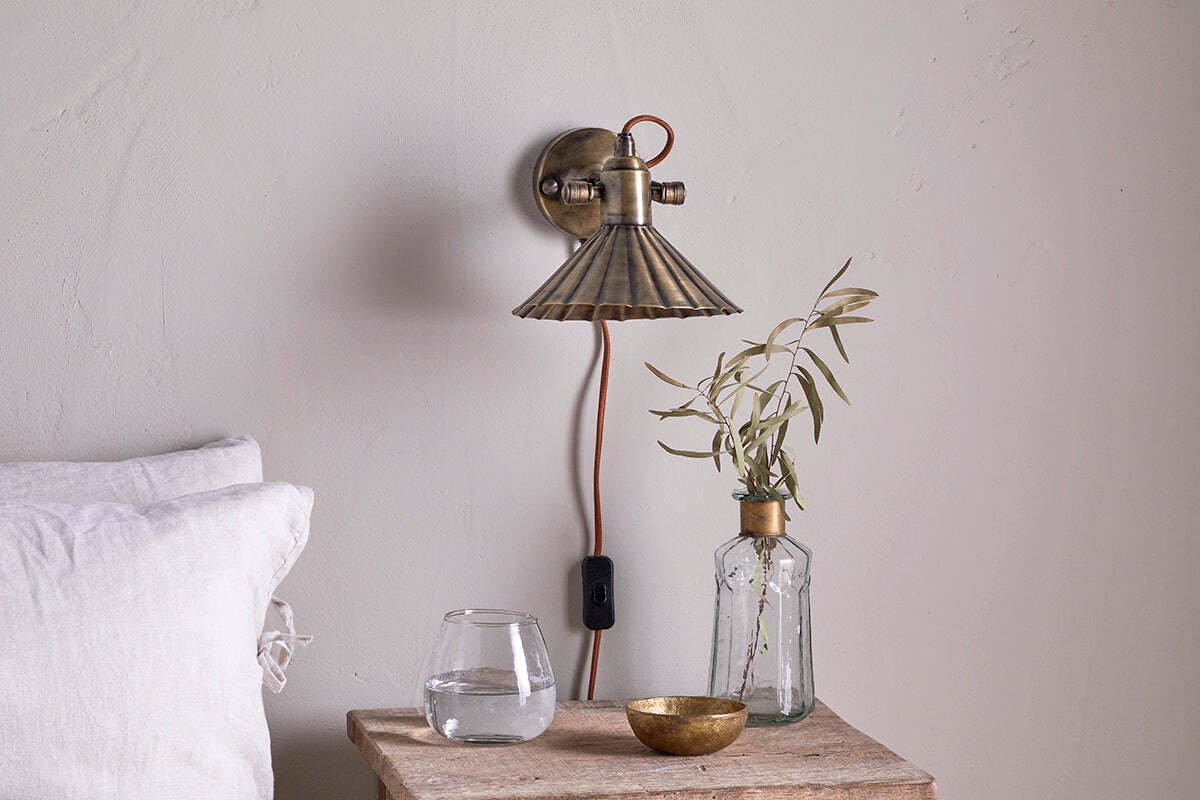 Moti Wall Lamp - Antique Brass