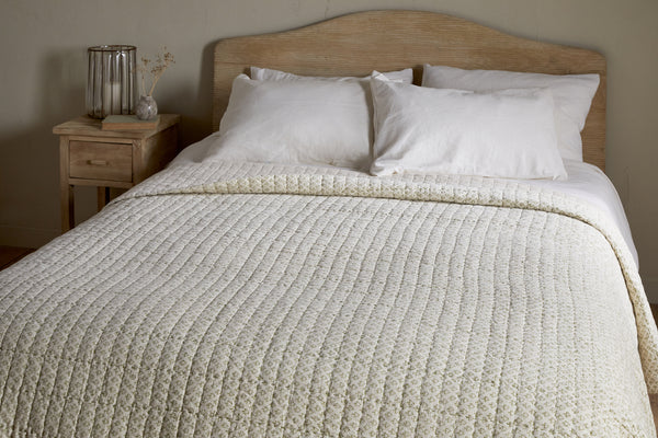 Peplu Cotton & Linen Screen Print Bed Quilt - Sage Green