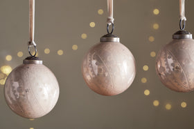 Kecci Baubles - Antique Pink - (Set of 4)