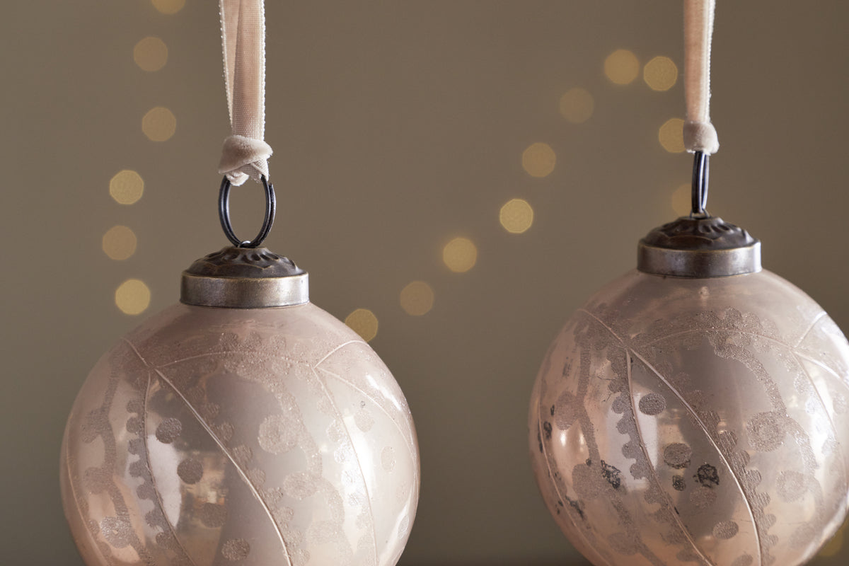 Kecci Baubles - Antique Pink - (Set of 4)