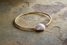 Parahu Pearl Bracelet - White