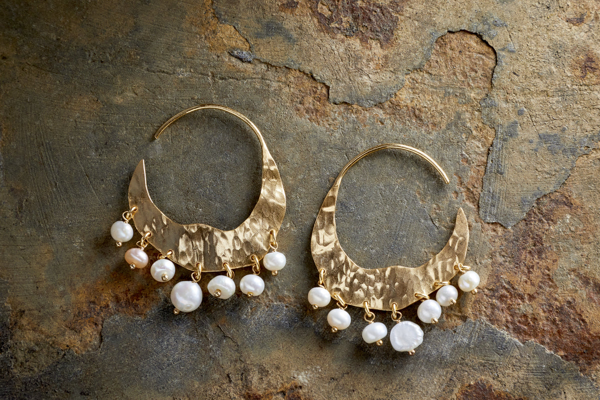 Parahu Pearl Earrings - White