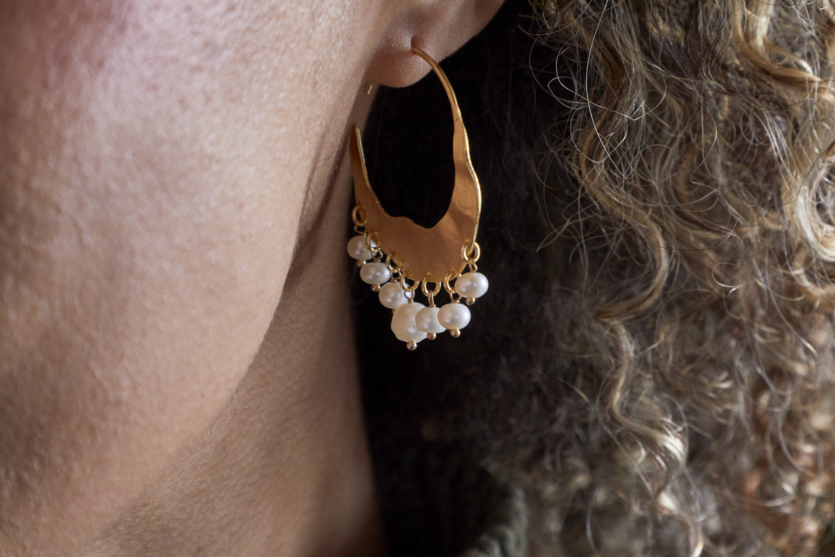 Parahu Pearl Earrings - White