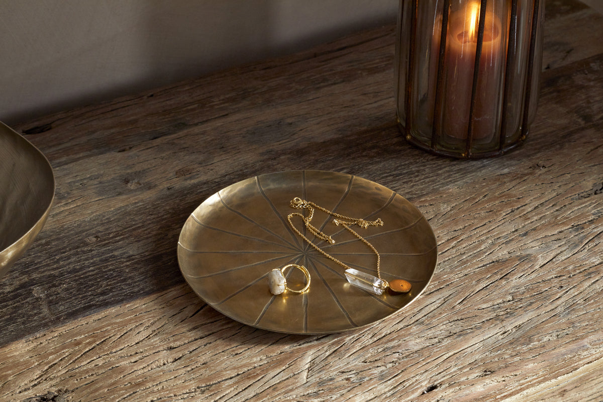 Amai Etched Round Tray - Brass