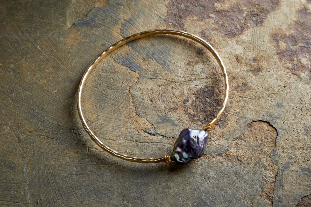 Parahu Grey Pearl Bracelet - Gold