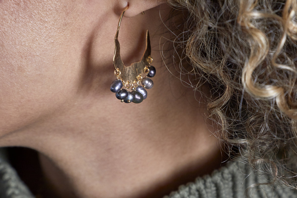 Parahu Grey Pearl Earrings - Gold
