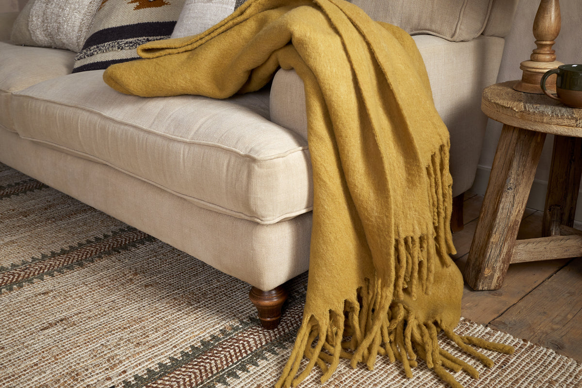Velatu Fringed Merino Wool Throw - Ochre