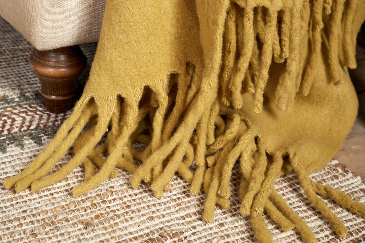Velatu Fringed Merino Wool Throw - Ochre