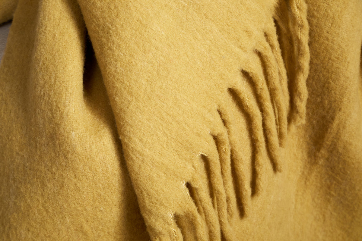 Velatu Fringed Merino Wool Throw - Ochre