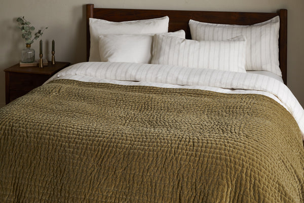 Nidra Velvet & Linen Bed Quilt - Moss