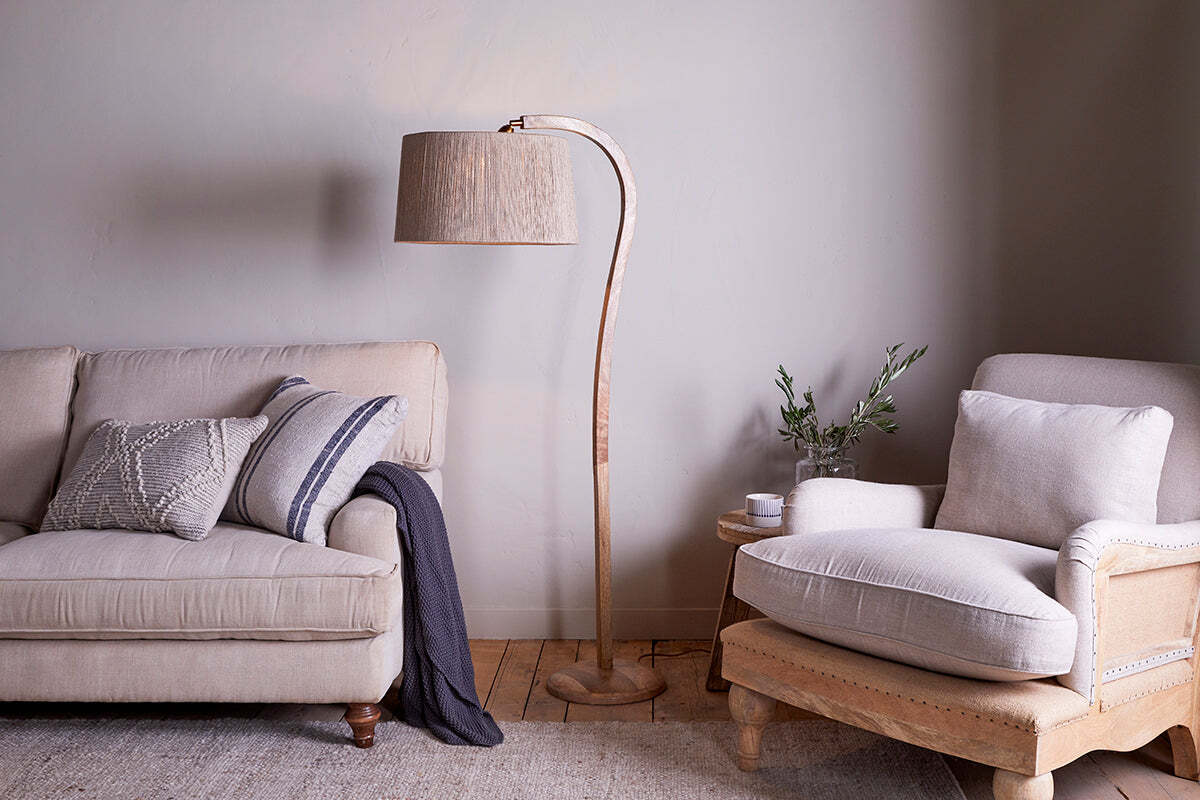 Namira Mango Wood Floor Lamp - Natural