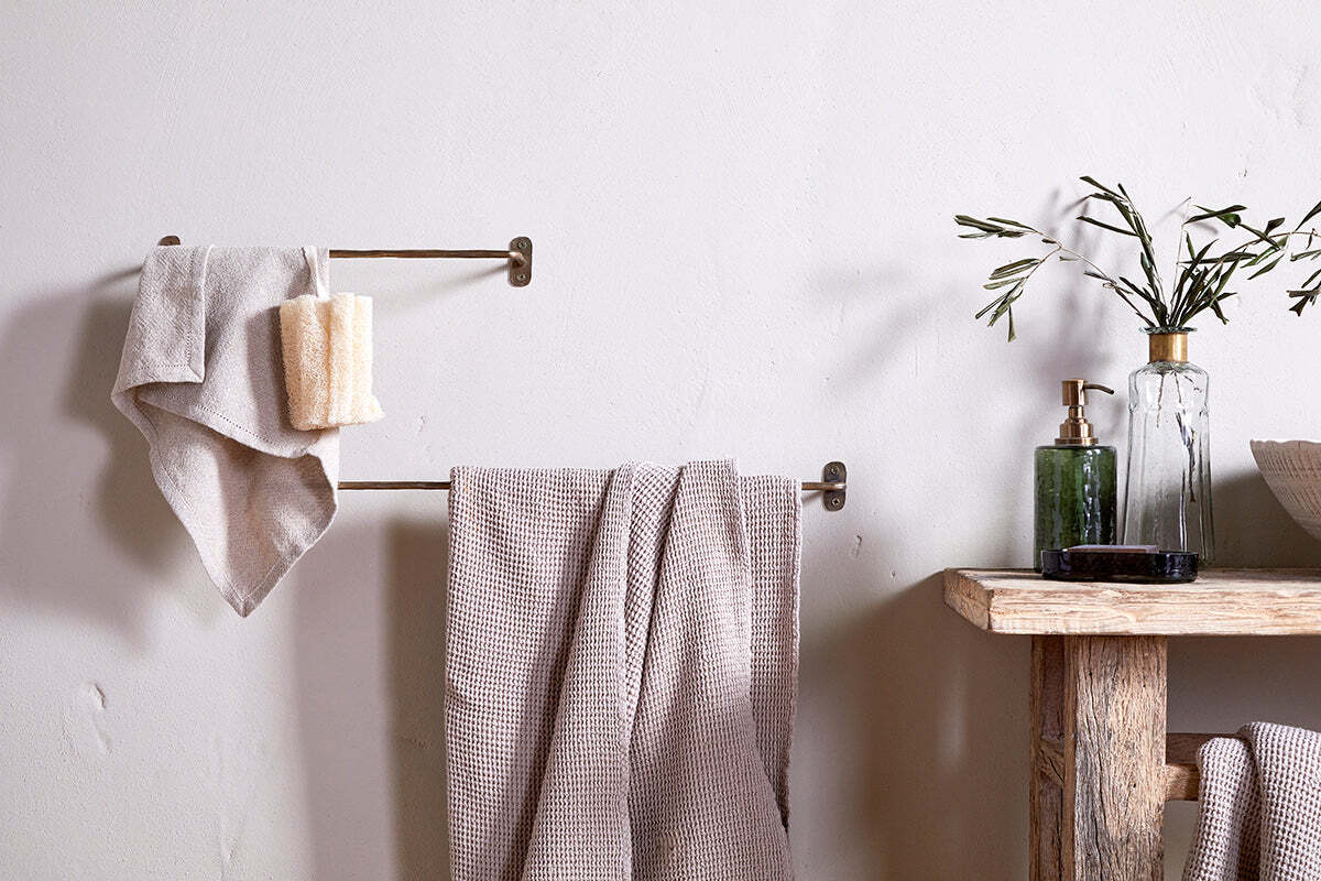 Olani Bathroom Hanging Rail - Antique Brass