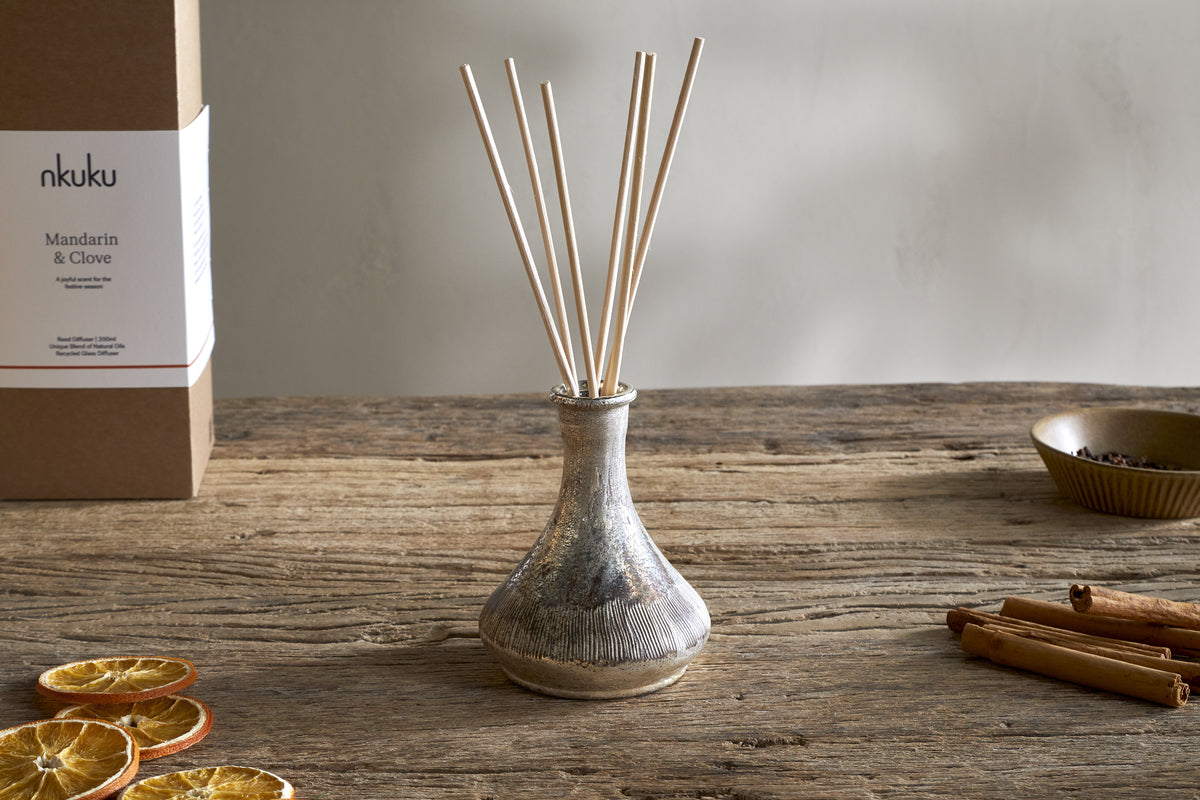 Mandarin & Clove Reed Diffuser - Antique Gold