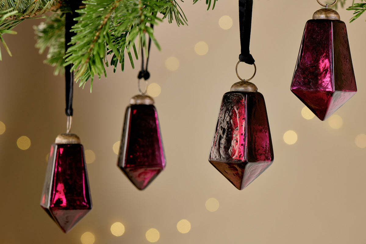 Ratnam Baubles - Ruby (Set of 4)
