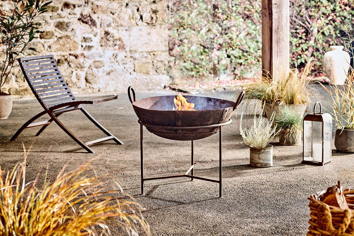 Reclaimed Iron Kadai With Grill - Medium