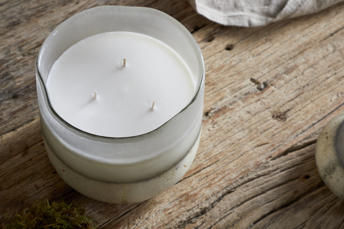 Sea Salt & Moss 3 Wick Scented Candle - Aged Smoke - 3 Wick
