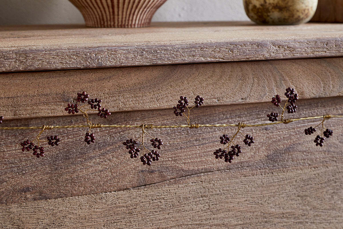 Tanu Mango Wood Beaded Garland - Brass & Ruby