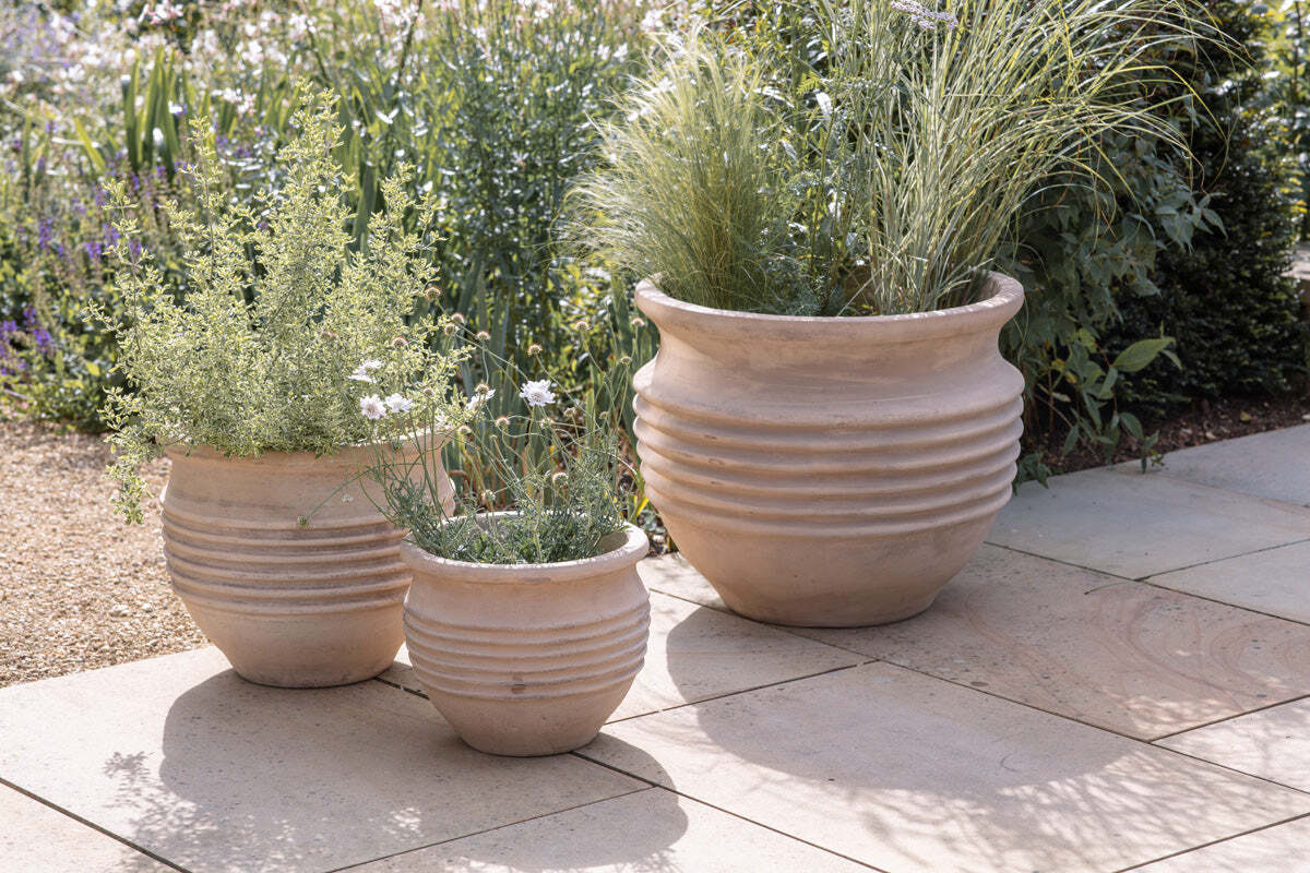 Ullu Terracotta Planter - Terracotta