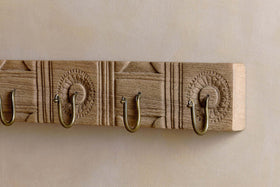 Veduru Mango Wood Carved Hook - Natural (Row of 6)