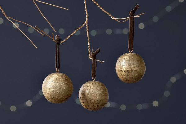 nkuku CHRISTMAS DECORATIONS Manya Metal Round Baubles - Brass - (Set of 3)